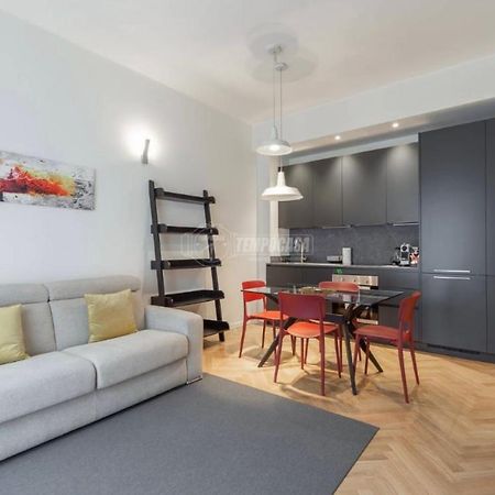 Milano: Incantevole Appartamento In Pieno Centro - Fancy Yellow Apartments 外观 照片